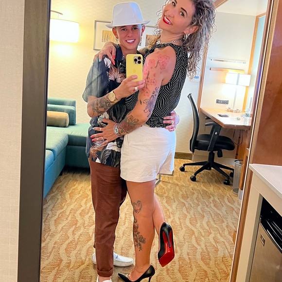 Meet Your Posher - Monique - aka Mojo747 - Picture 3 of 6